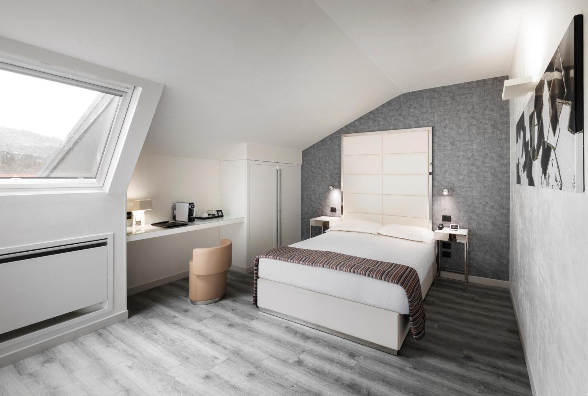 Lhp Hotel Montecatini Palace & Spa Εξωτερικό φωτογραφία A bedroom in the hotel